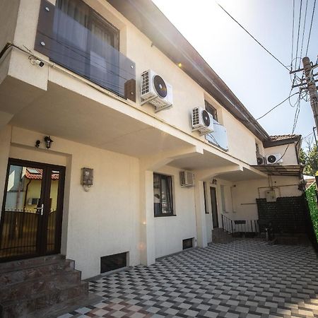 Nelana Guest House Cluj-Napoca Exterior foto