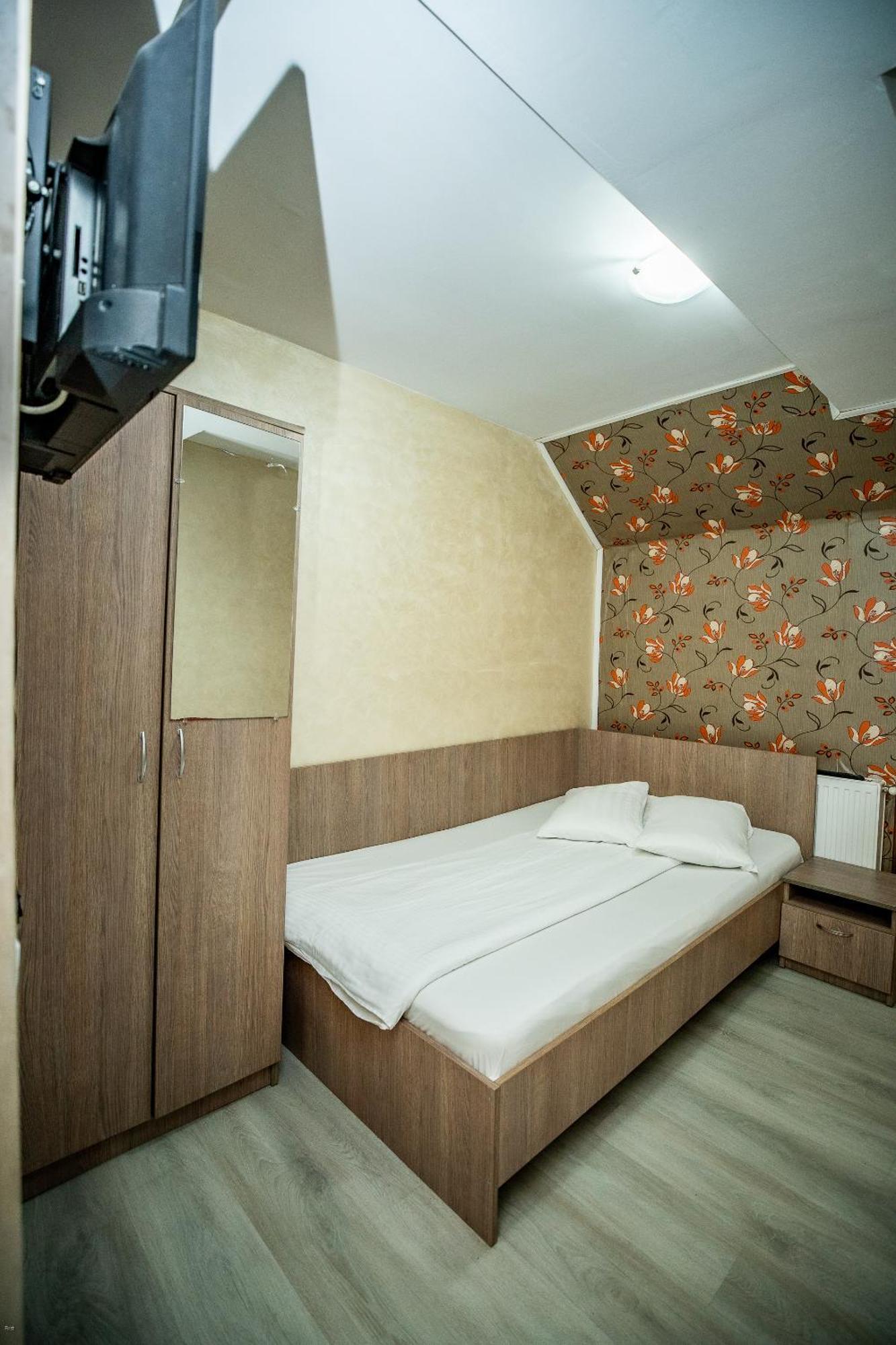 Nelana Guest House Cluj-Napoca Exterior foto