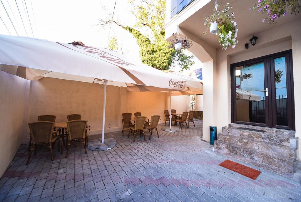 Nelana Guest House Cluj-Napoca Exterior foto
